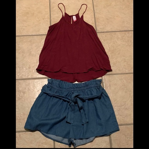 2 spaghetti strap tops - Picture 8 of 9